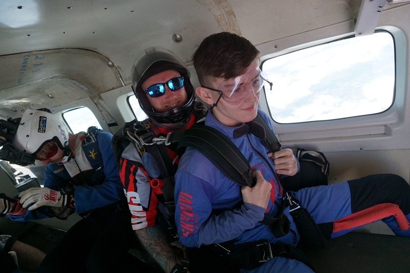 Other image for Teen takes it to the Max with birthday skydive